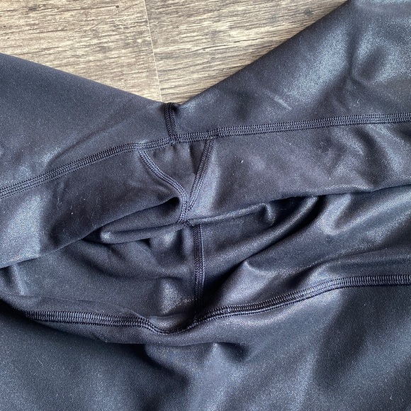 Wunder Under Train - Picture 2 of 5